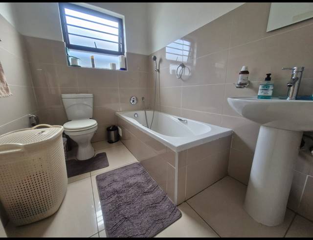 3 BEDROOM TOWNHOUSE TO LET IN PARKRAND